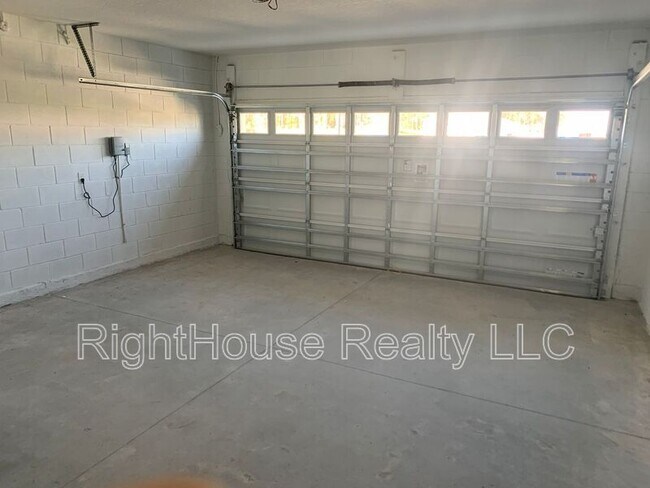 Building Photo - 3425 Nettle Loop