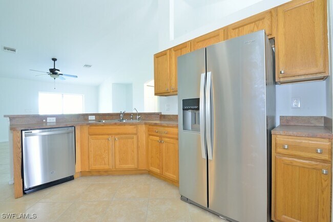 Building Photo - 343 NE 10th St