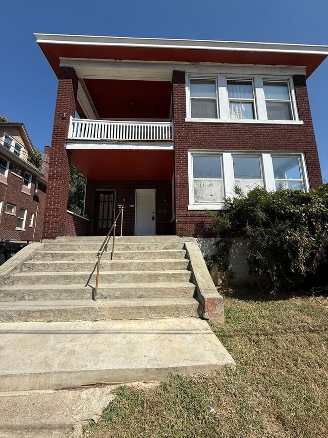 Building Photo - 548 Carplin Pl