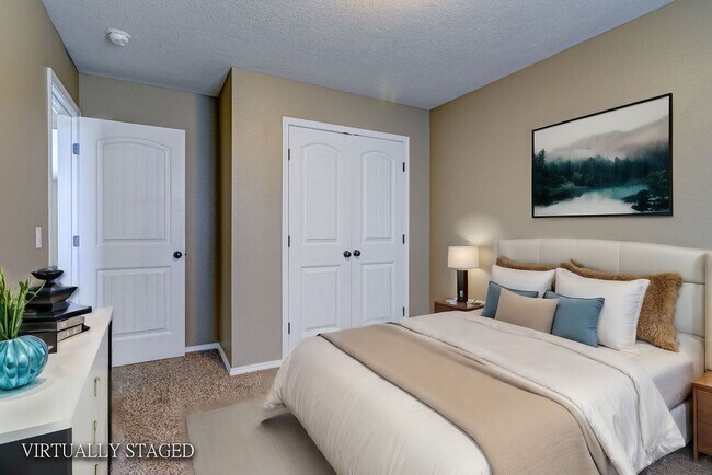 Building Photo - Beautiful all brick 3 bed 2 bath house in ...