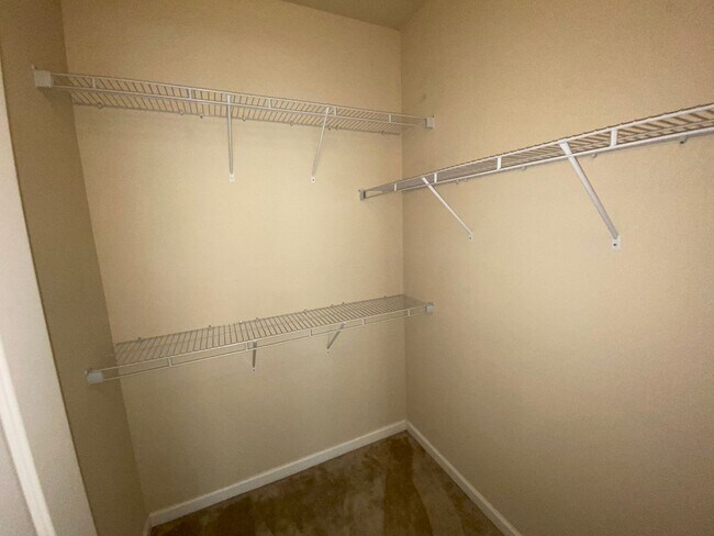 Building Photo - reinb190