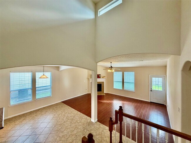 Building Photo - 25111 Hazel Ranch Dr