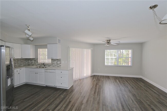 Building Photo - 441 Quail Forest Blvd