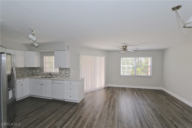 Primary Photo - 441 Quail Forest Blvd