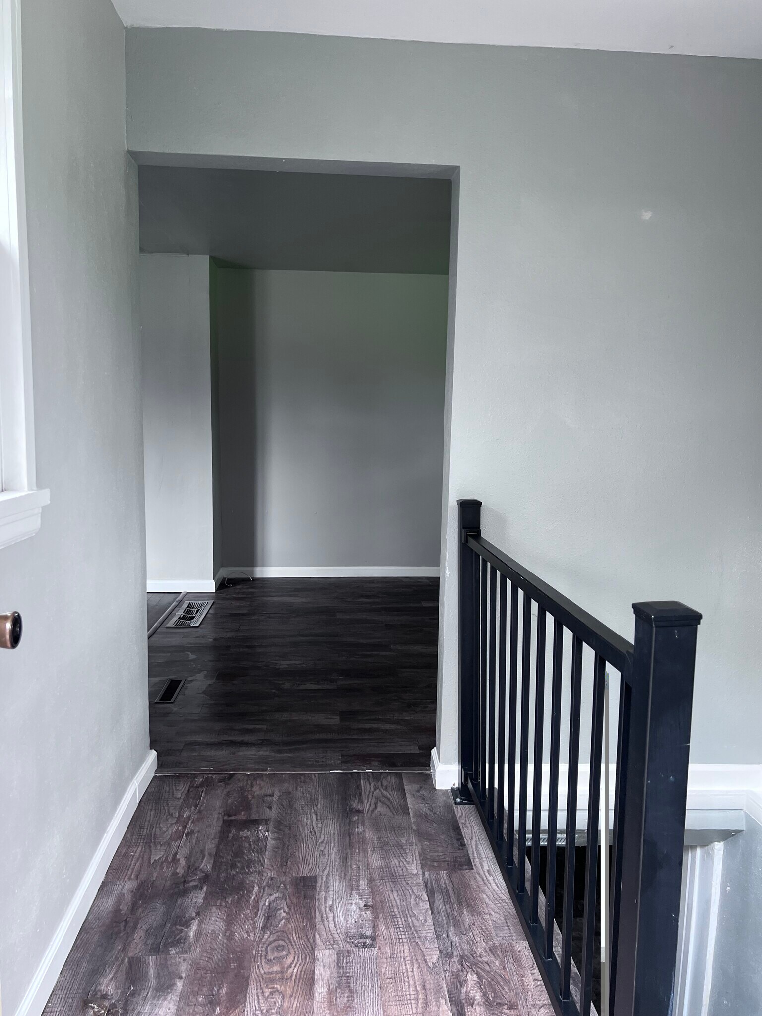 Building Photo - 639 S Main Ave