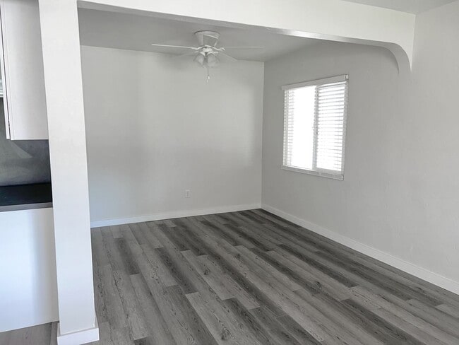 Building Photo - A591