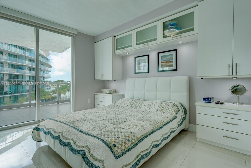 Building Photo - 6700 Indian Creek Dr