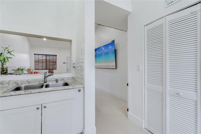 Building Photo - 13060 SW 64th Ter