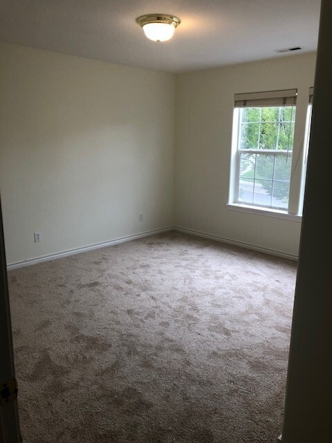 Building Photo - 16130 SW Loon Dr