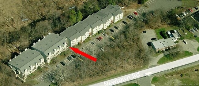 Building Photo - 14 Newtown Rd