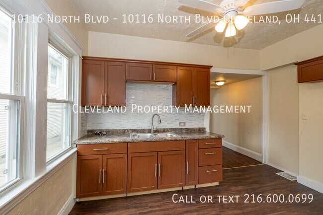 Building Photo - Side-by-side Cleveland Duplex