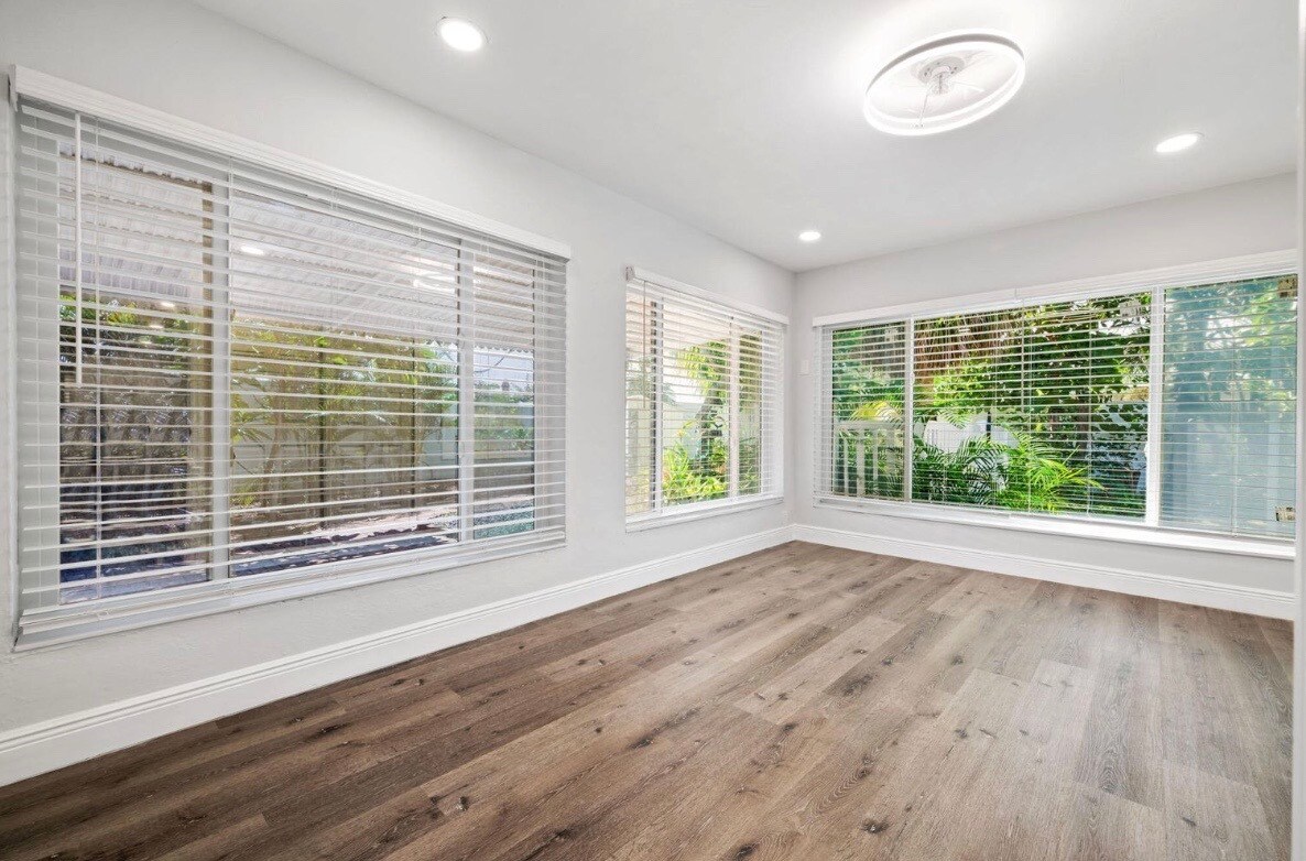 Building Photo - 2298 NE 4th Ave