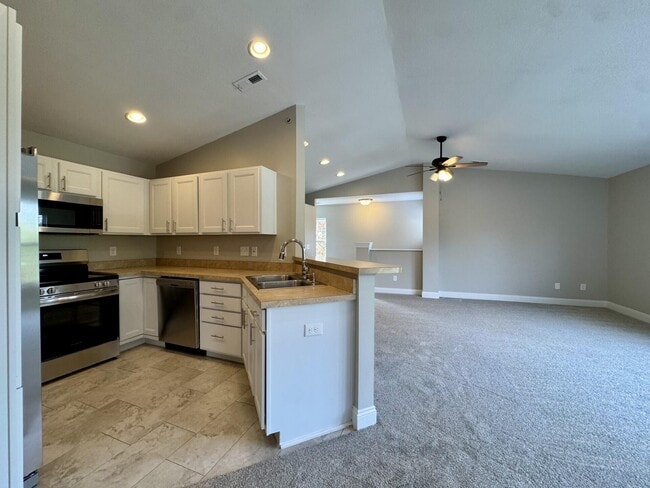 Building Photo - 2065 Timberwyck Ln