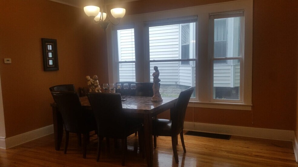 Building Photo - 1033 Westcott St