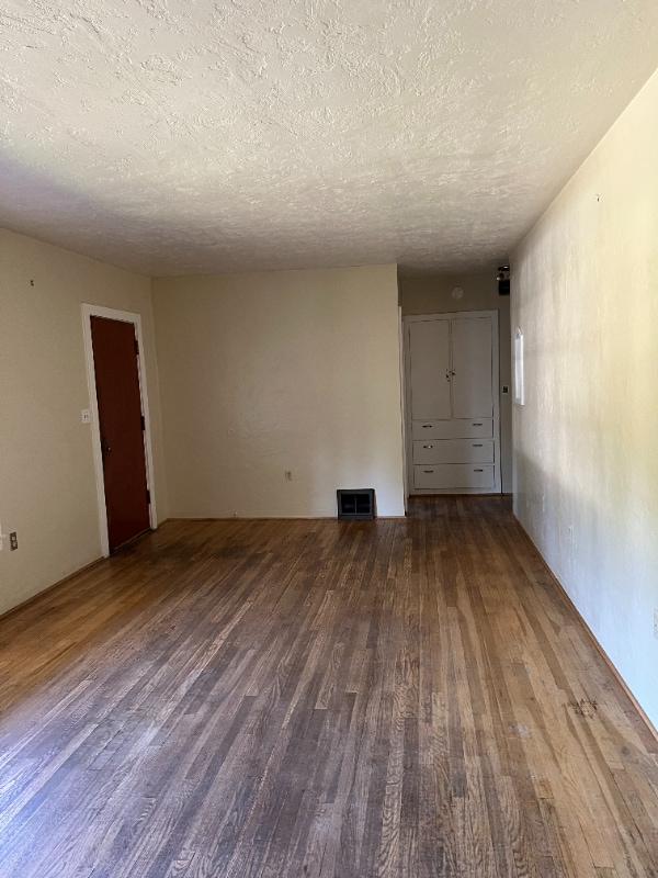 Building Photo - 150 Highland Dr