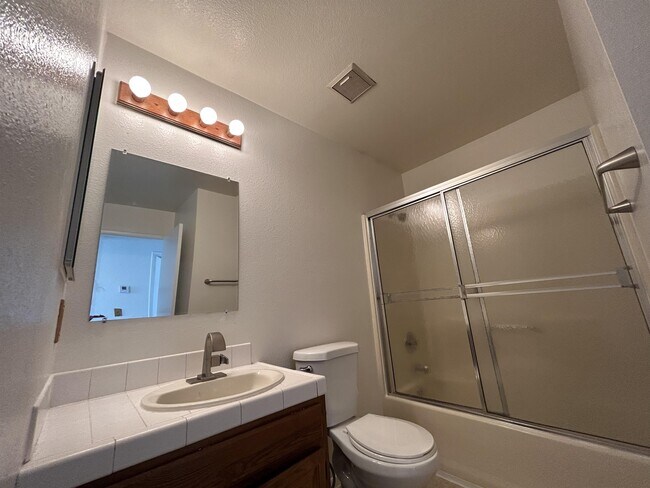 Building Photo - 4576 Hawley Blvd