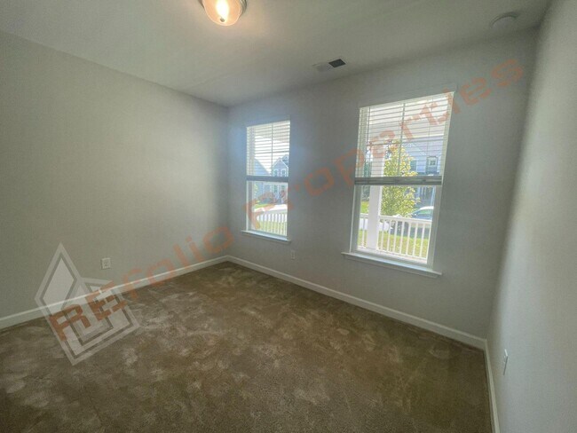 Building Photo - Lovely 4 Bedroom 2-Car Garage Home with Guest Suite in Main Level @ Sierra Heights, Clayton, Avai...