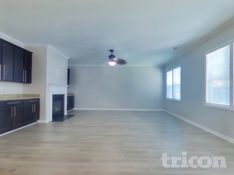 Building Photo - 1063 Palamino Ln