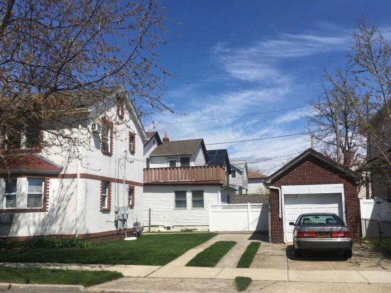 Primary Photo - 504 Lincoln Blvd