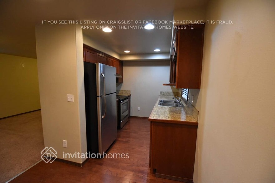 Building Photo - 14548 46th Dr NE