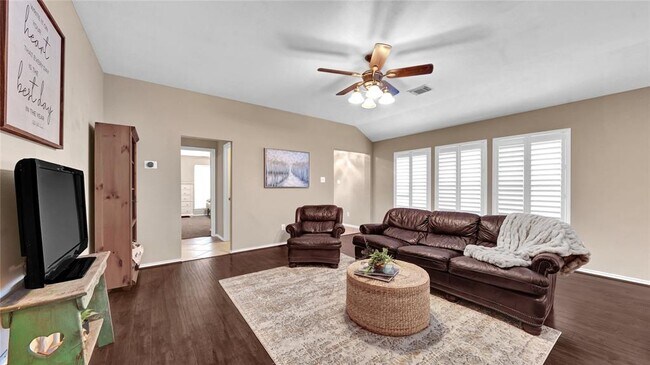 Building Photo - 2411 Colonial Springs Ln