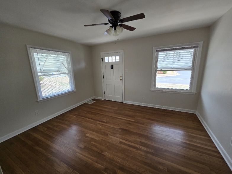 Building Photo - 3549 St Sebastian Ln