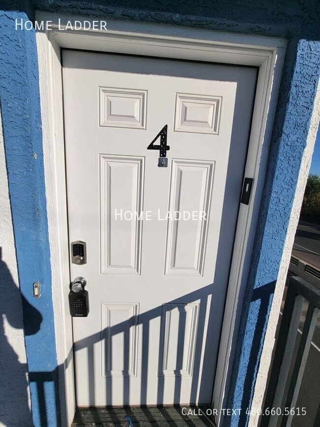 Building Photo - 2301 N 27th St