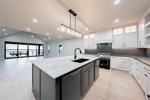 Building Photo - 85 Isle of View Dr