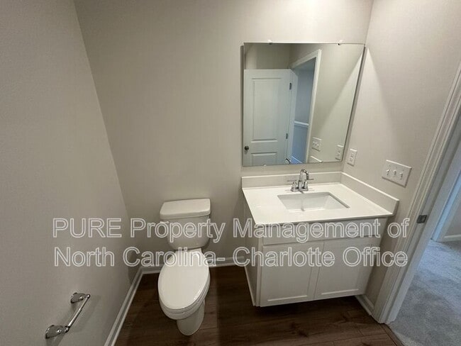 Building Photo - 1835 Autumn Mist Dr