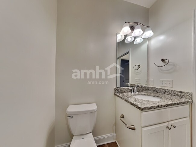 Building Photo - 317 Golf Rd