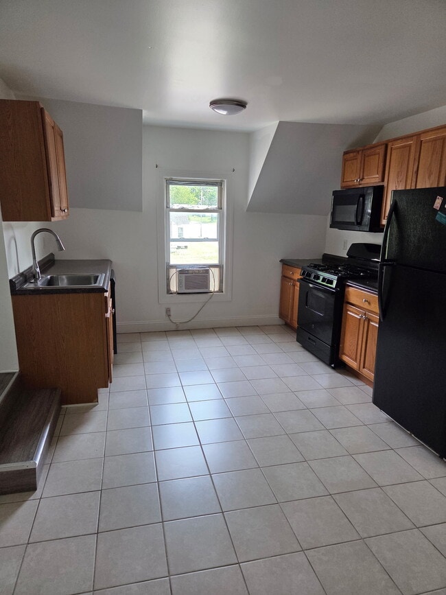 Kitchen - 622 Main St