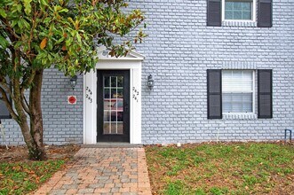 Building Photo - 2/2, 1st floor, fully renovated, Winter Park unit for rent!