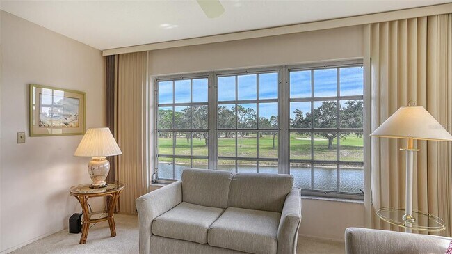 Building Photo - 7405 W Country Club Dr N