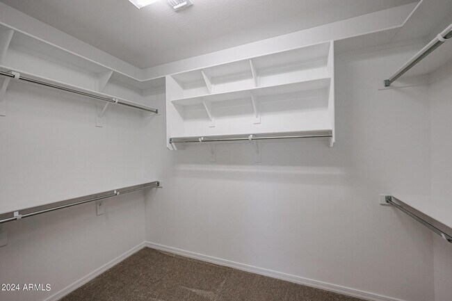 Building Photo - 8752 W Medlock Dr