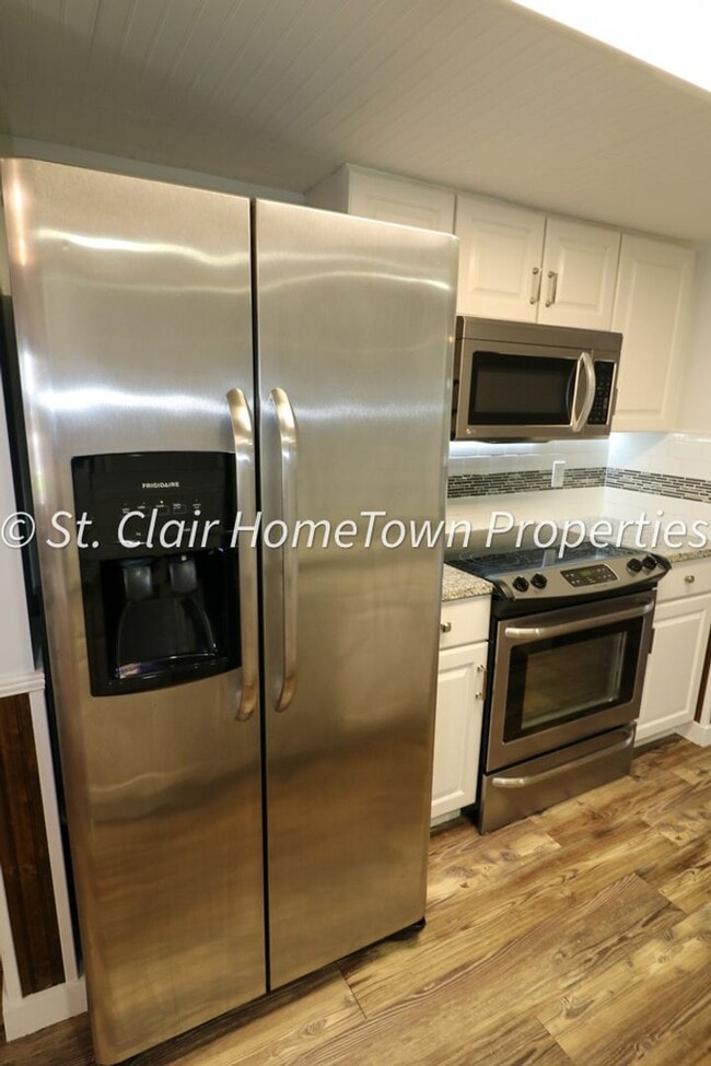 Building Photo - Waterfront Condo