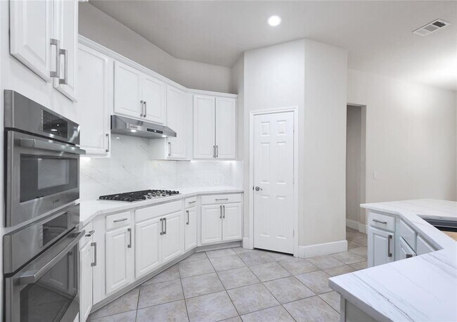 Building Photo - 2613 Corabella Pl