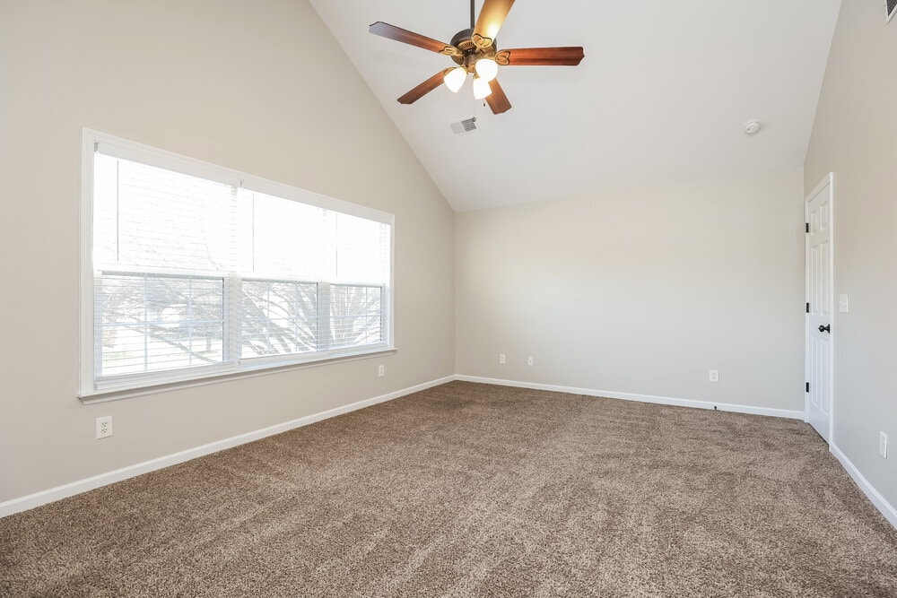 Building Photo - 707 Bob White Ct