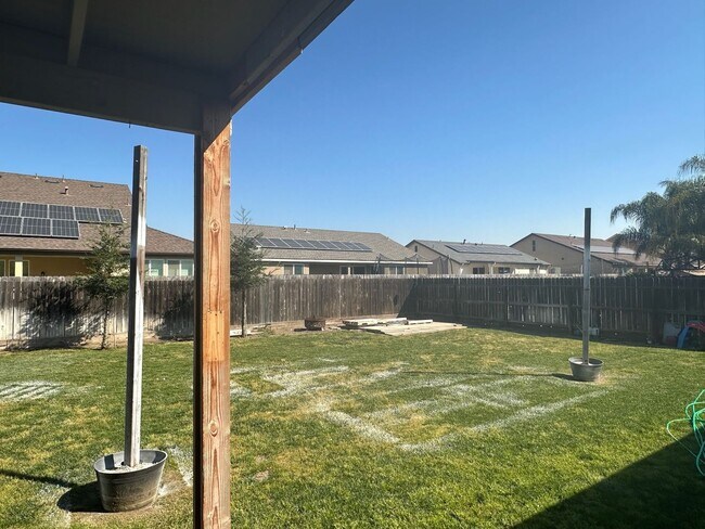 Building Photo - 2248 E La Vida Ave