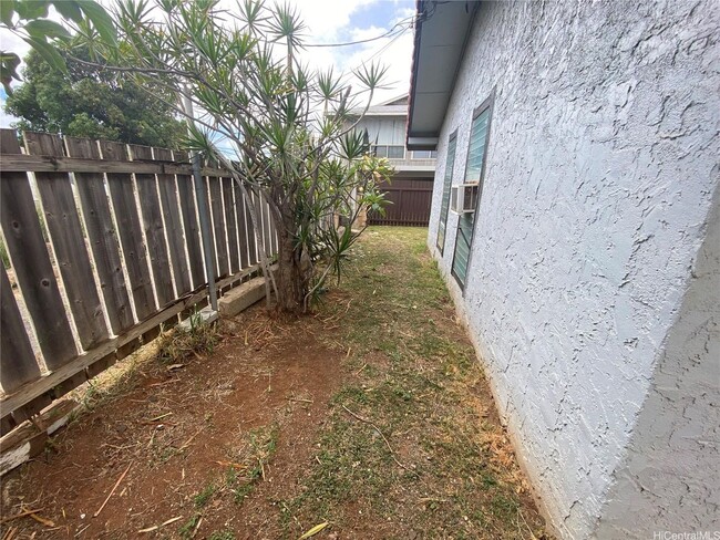 Building Photo - 84-1111 Lahaina Street