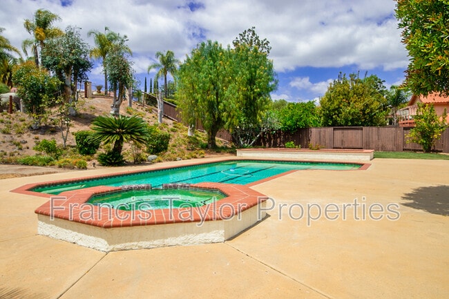 Building Photo - 3209 Avenida Hacienda