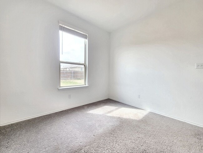 Building Photo - 517 Sour Cherry Ln