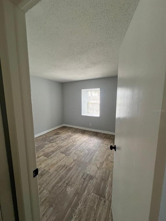 Building Photo - 9122 Tudor Dr