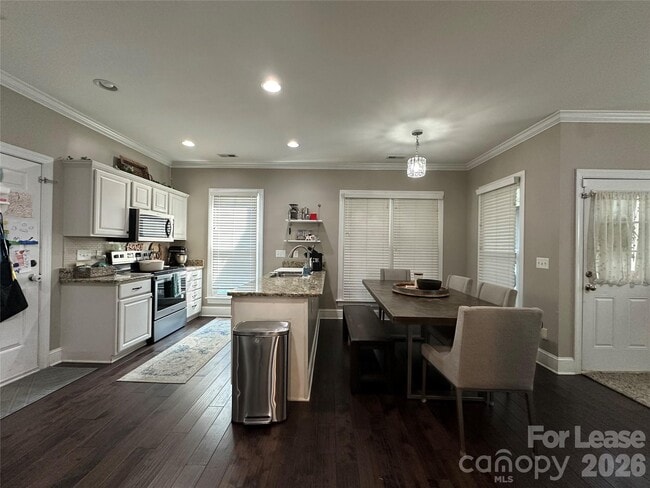 Building Photo - 819 Stargard Ct