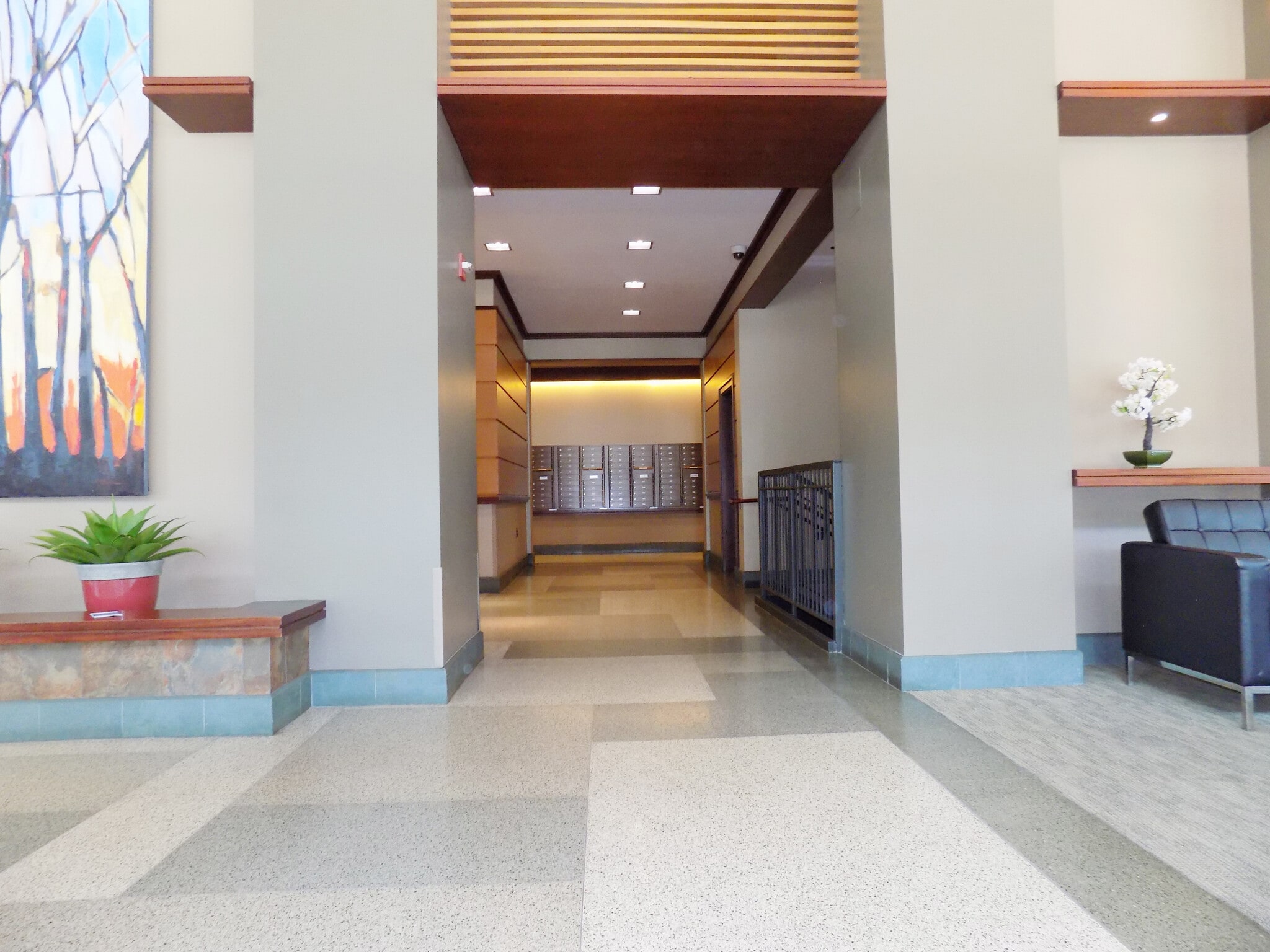 Building Photo - 4600 S Four Mile Run Dr
