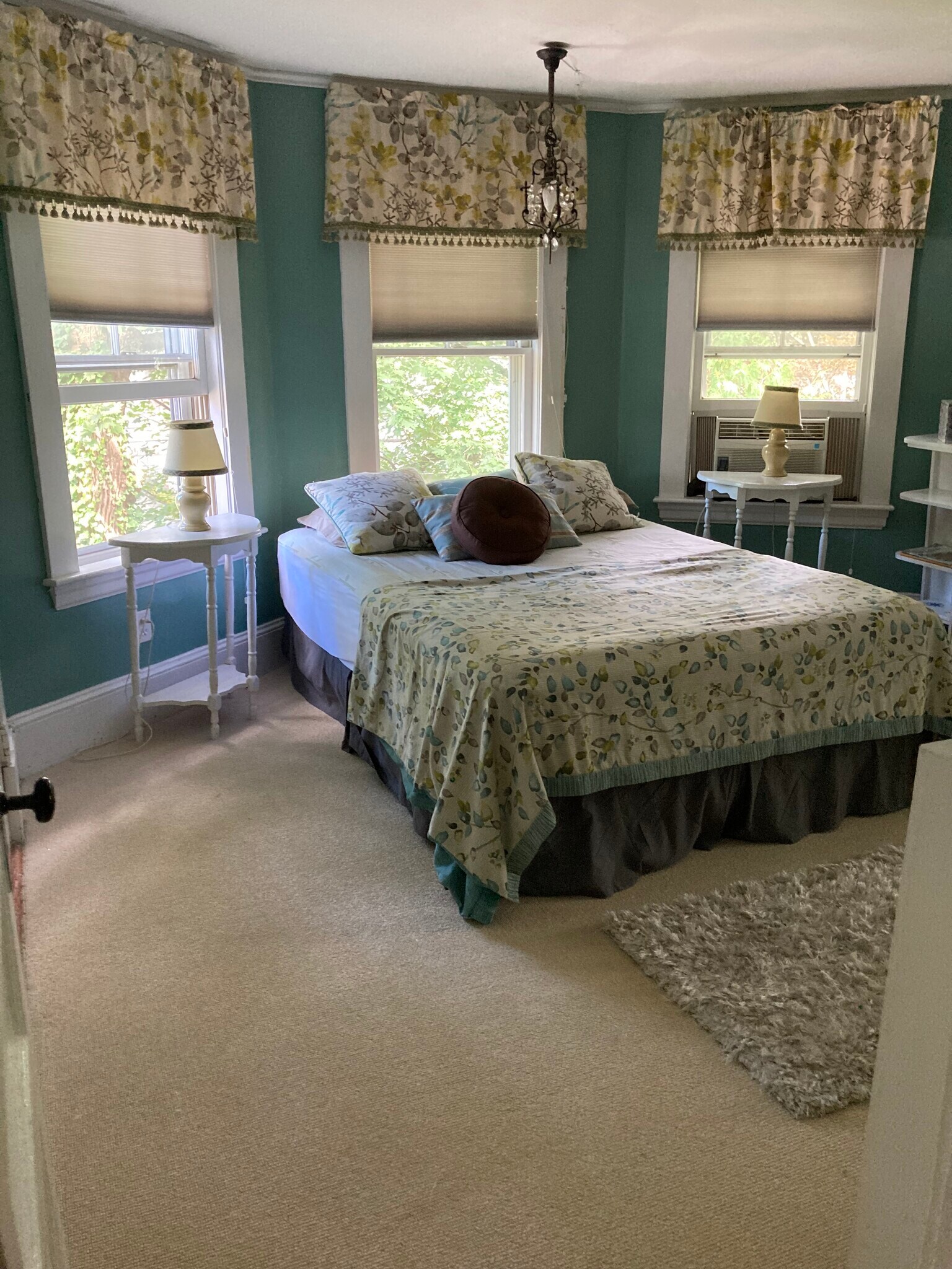 Building Photo - 55 Everett St