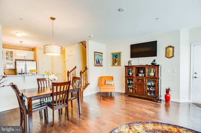 Primary Photo - 3005 Chesapeake Dr