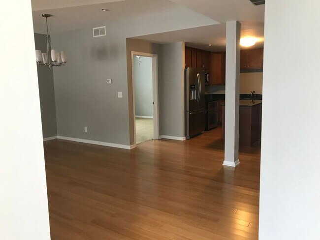 Building Photo - Located in the Detroit-Shoreway Area