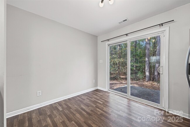 Building Photo - 12216 Lullingstone Rd