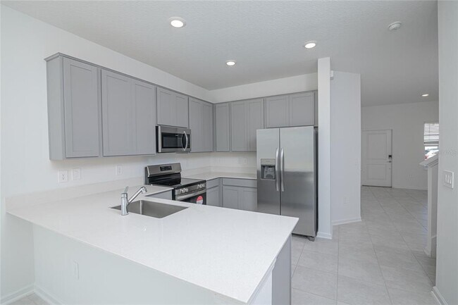 Building Photo - 2642 Runners Cir