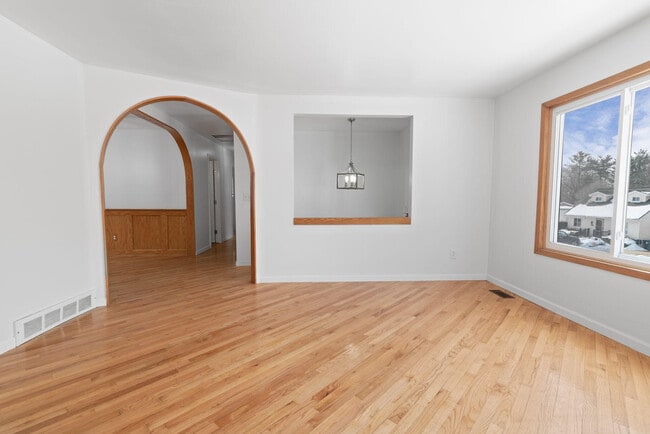 Building Photo - 655 Ferndale Ave